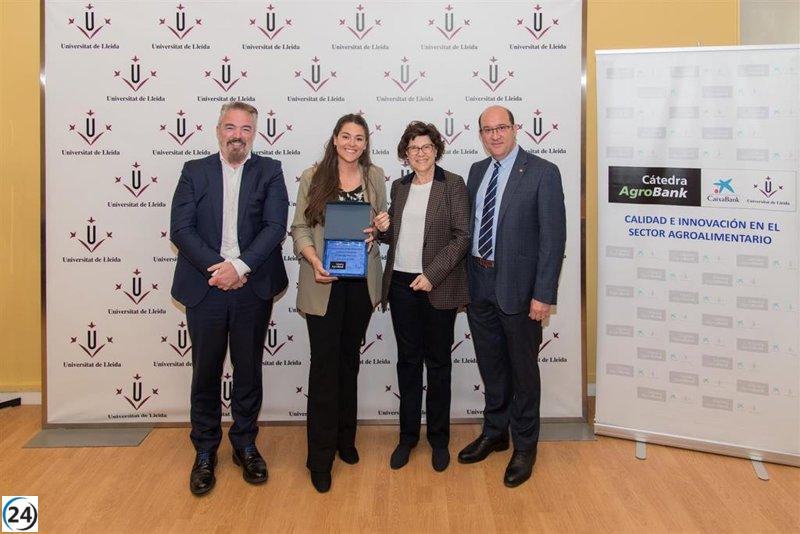 Alba Vigo, estudiante de Zaragoza, gana premio de la Cátedra AgroBank por su Trabajo Final de Máster.