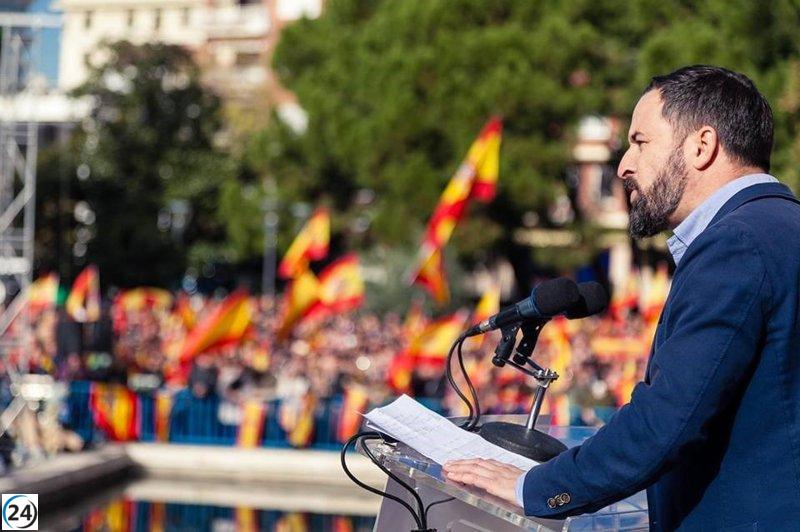 Abascal (VOX) rechaza propuesta de Feijóo de gobierna lista más votada por perpetuar al PSOE.