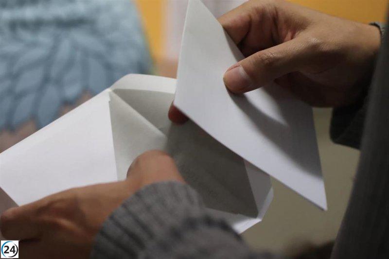 Más del 54% de los ciudadanos de Aragón votan en las elecciones municipales, superando las cifras de 2019.