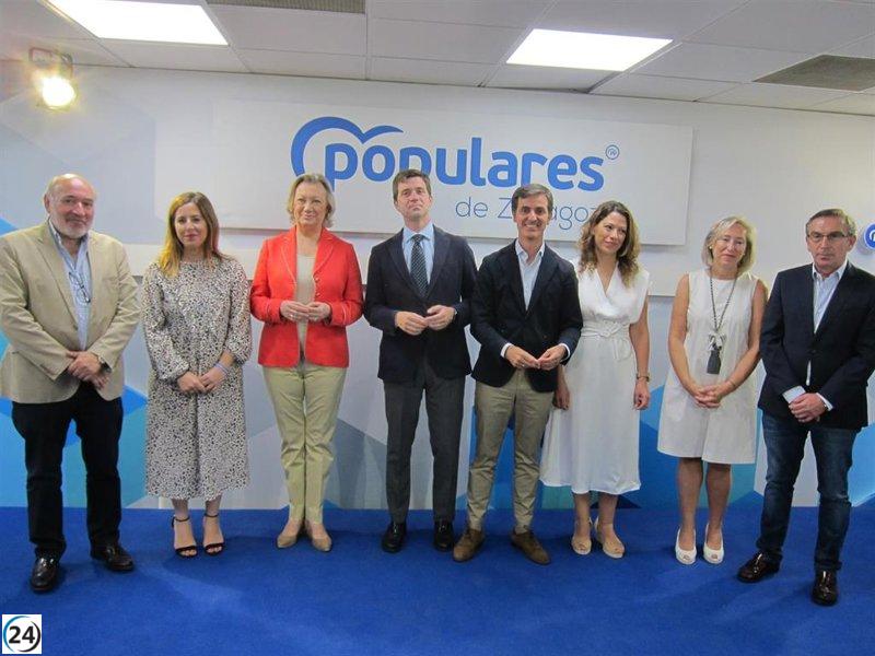 El PP busca el voto de la mayoría moderada en medio de un