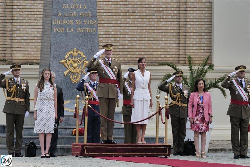 El Rey encabeza en Zaragoza la ceremonia de graduación de 382 nuevos tenientes del Ejército de Tierra y de la Guardia Civil.