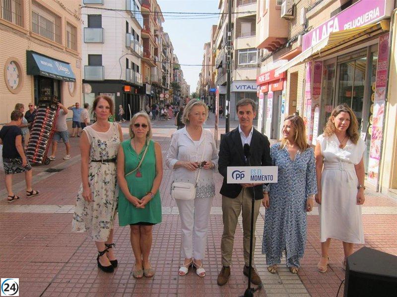Candidatos del PP proponen reducir el IVA en productos básicos en visita al Mercado Delicias de Zaragoza.