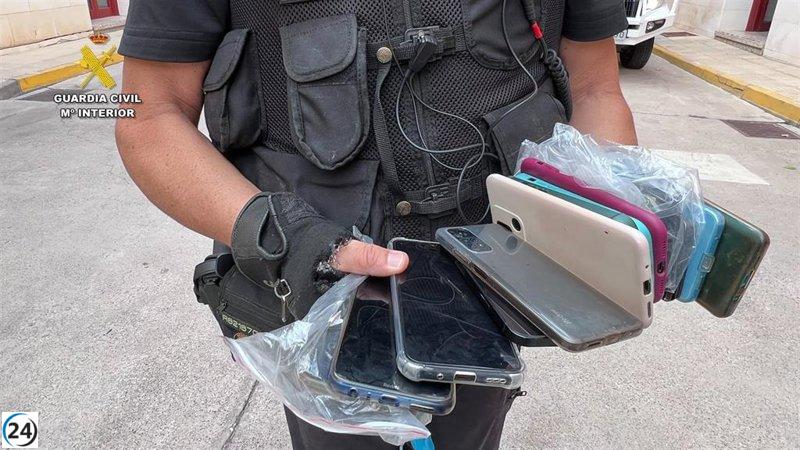Detienen a 7 personas por robo de móviles en el