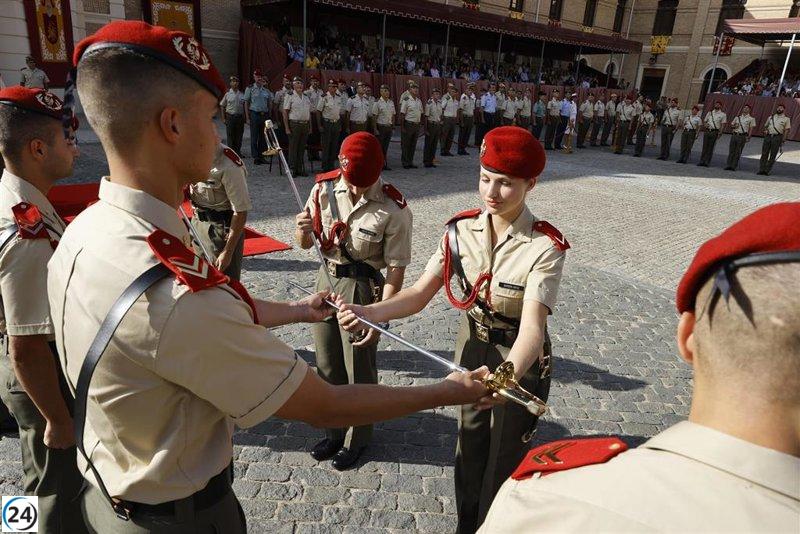 La Princesa Leonor recibe el emblemático sable que la nombra simbólicamente dama cadete