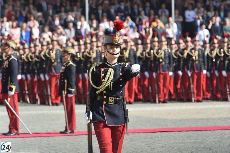 La Princesa Leonor, comprometida con España, jura bandera en emotivo acto en la AGM