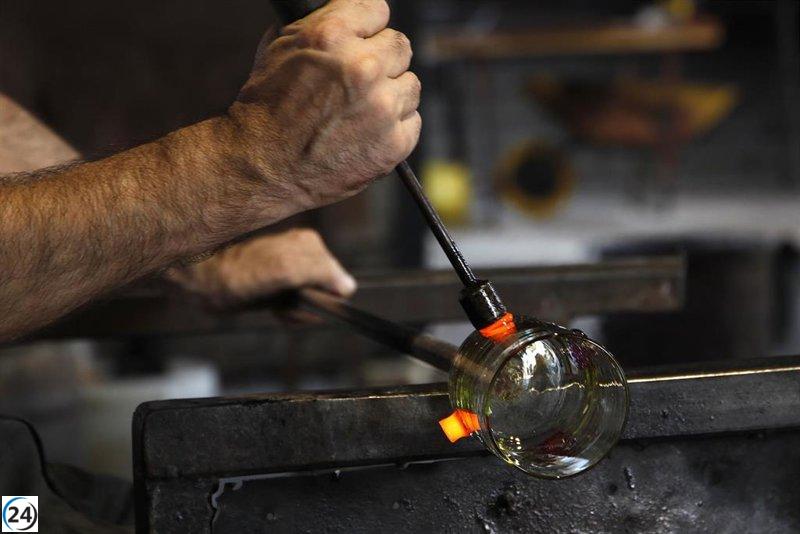 La industria aragonesa sufre una caída del 10,5% en sus ventas durante agosto.