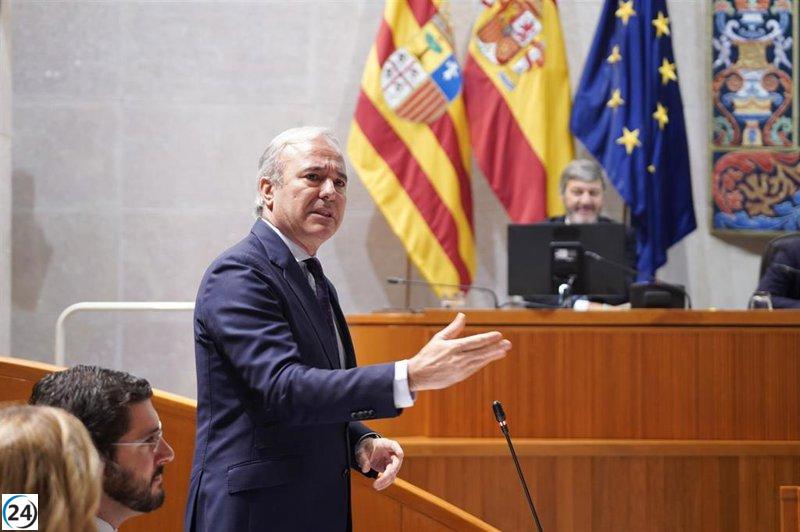 Azcón denuncia la exigencia de Adif al Gobierno de Aragón por una deuda de 1,4 millones que se pasó por alto durante seis años.