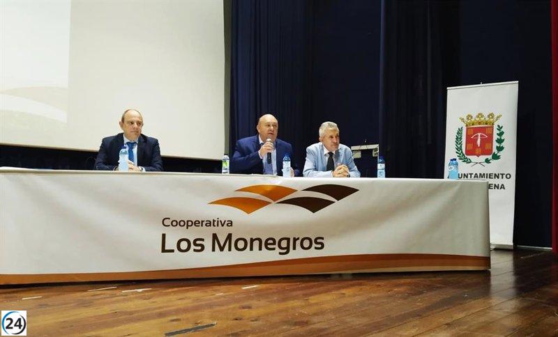 Las cooperativas agrarias, según Samper, son un referente ejemplar de compromiso ético y social con su entorno