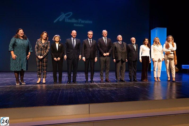 Destacados líderes de la economía zaragozana son distinguidos con la prestigiosa Medalla Basilio Paraíso por la Cámara de Comercio de Zaragoza.