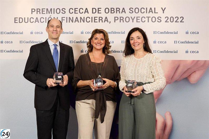 La Fundación Ibercaja recibe reconocimiento en los premios CECA por su labor en Obra Social y Educación Financiera.