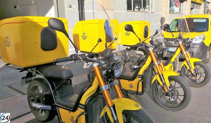 Correos reduce en Teruel 13 toneladas de CO2 al emplear autos eléctricos