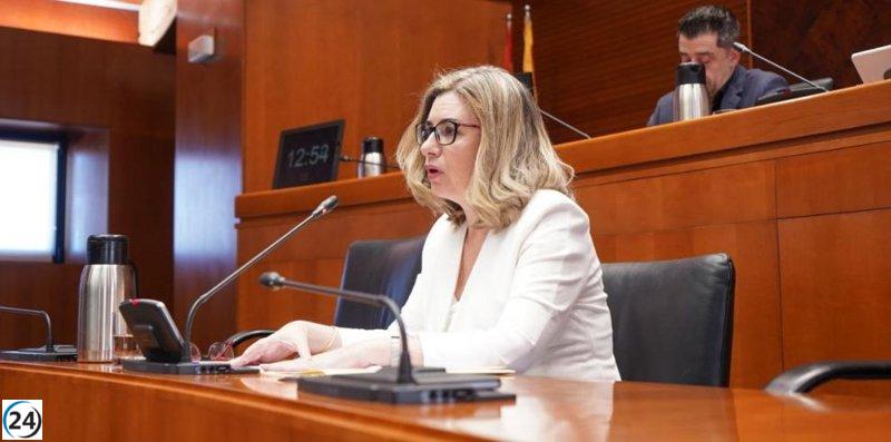Educación critica la persistencia del Gobierno en cobrar por la formación en prácticas desde enero.