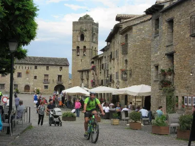 Explora la comarca de Sobrarbe en bicicleta