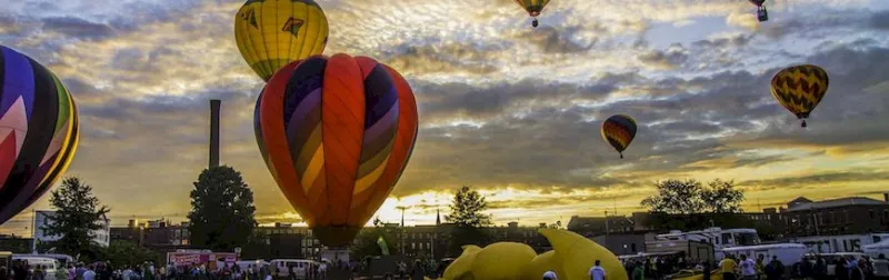 Un viaje en globo sobre la ciudad de Zaragoza