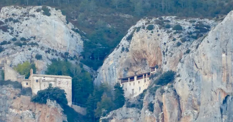 Admira la vista de Loarre