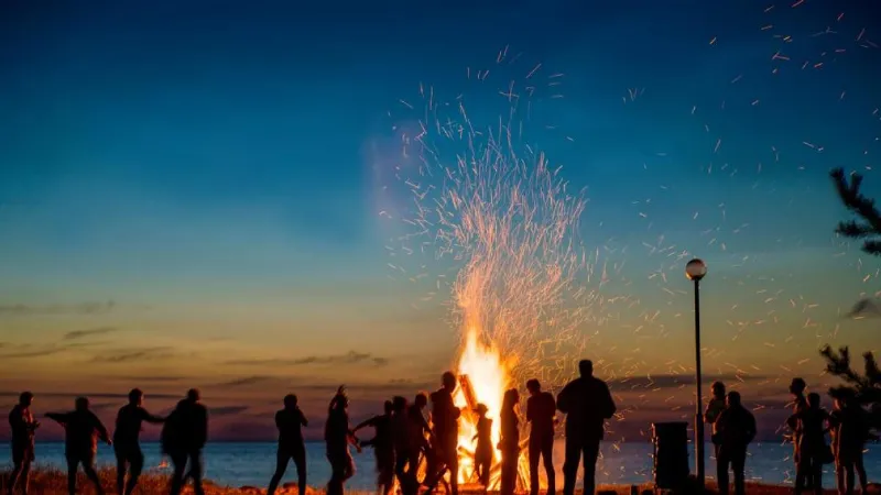 La tradición de las hogueras de San Juan